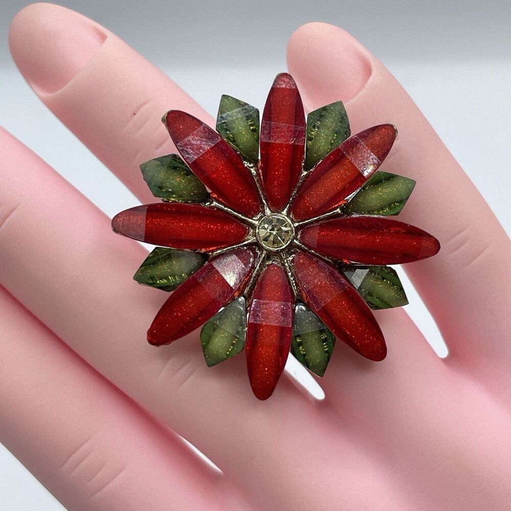 Stunning Acrylic Gold Tone Stretch Poinsettia Flower Boho Ring Statement Cute